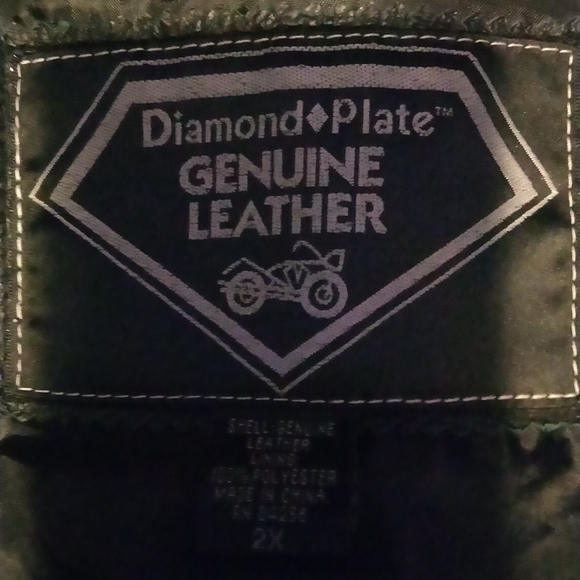 Diamond Plate Genuine Leather fringed bikers jacket - Picture 3 of 4